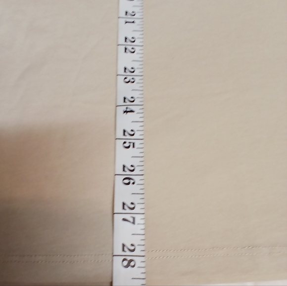 Hello Kitty Graphic T-Shirt Beige XXL -NWOT - Picture 6 of 6